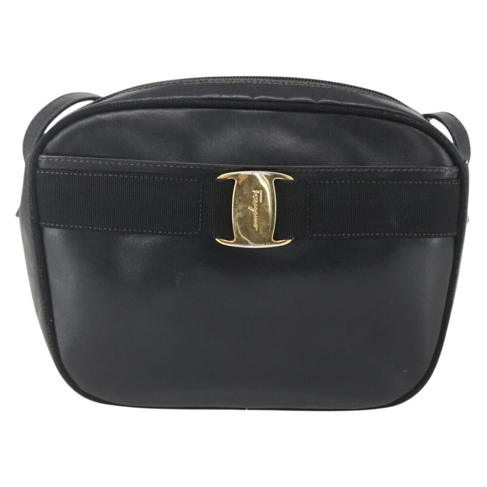 Salvatore Ferragamo Vara Bow camera Patent Leather